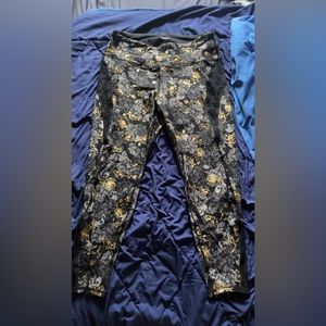 Torrid active skull leggings